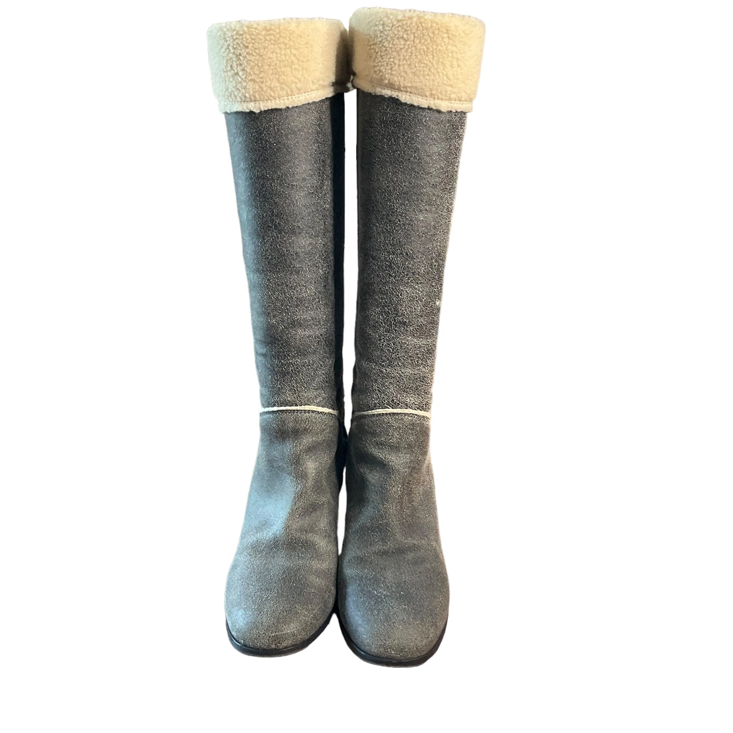 Chanel Shearling Boots. Size 38