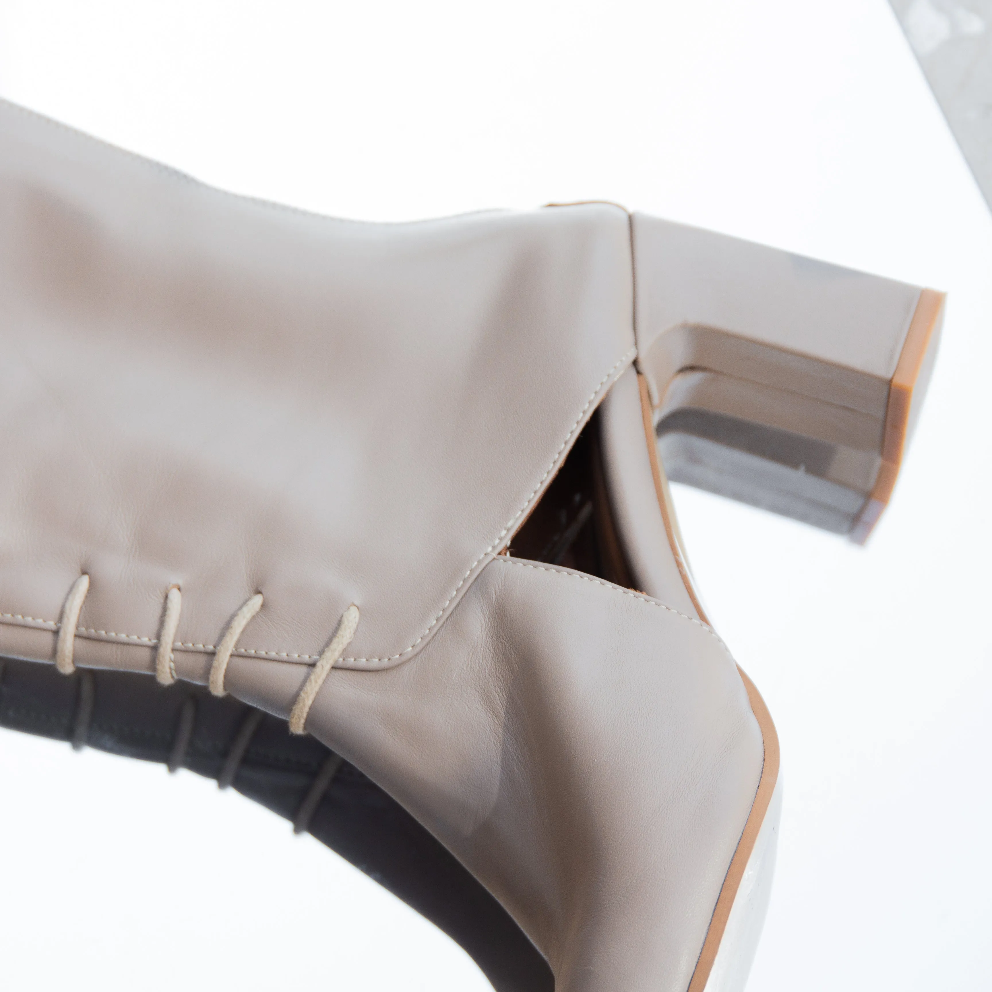 Frida grey boot