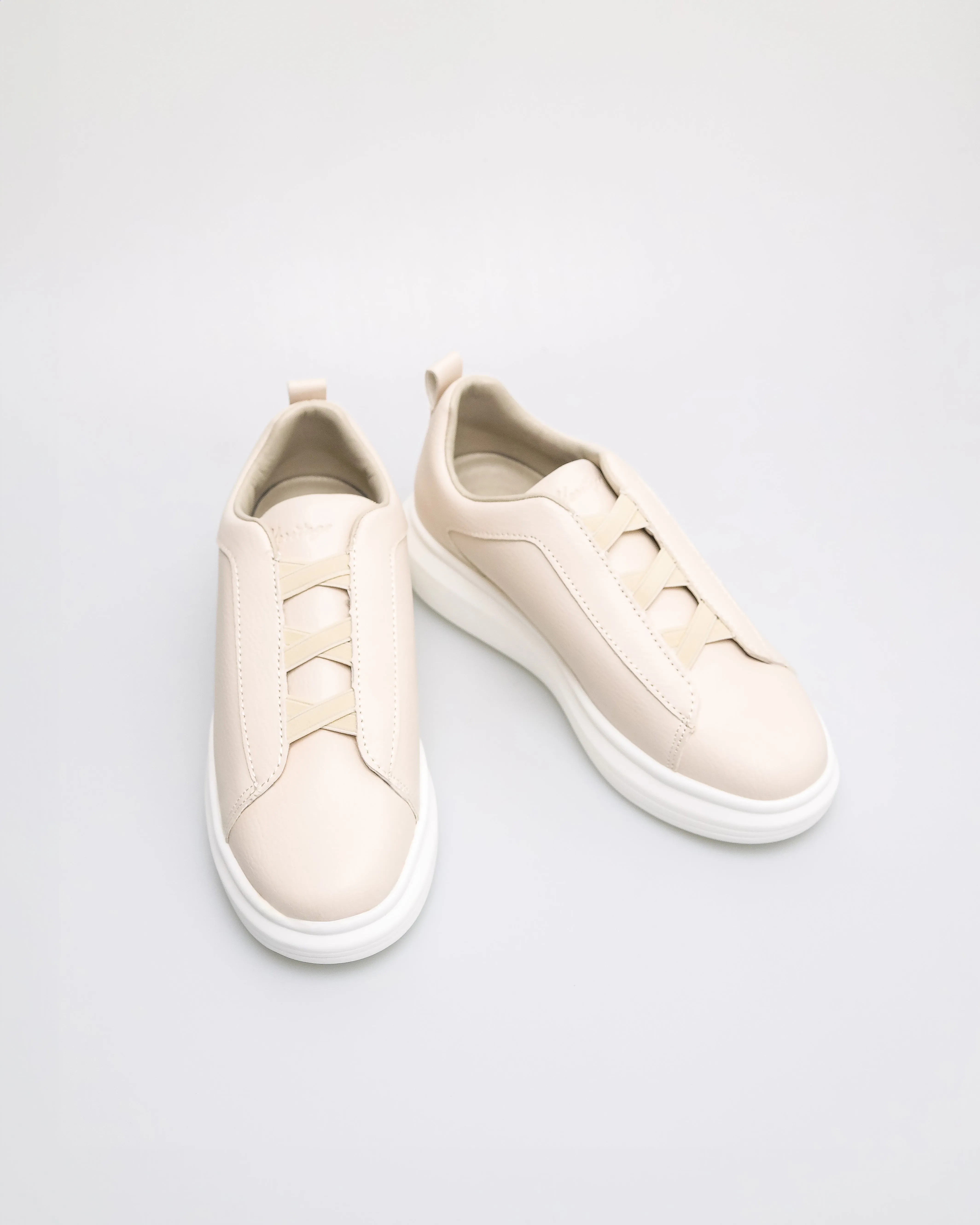 Tomaz C676W Ladies Plain X-Strap Sneakers