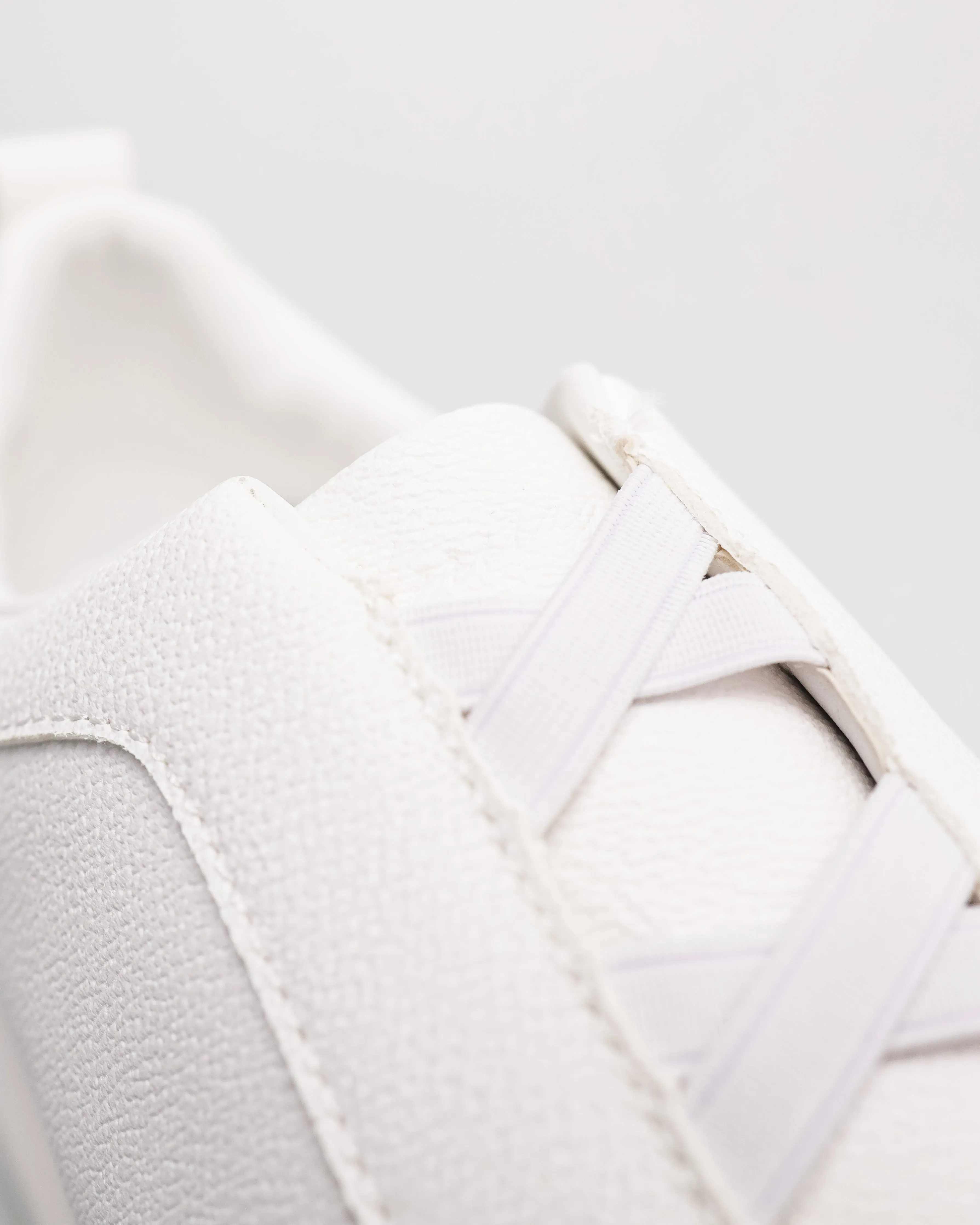 Tomaz C676W Ladies Plain X-Strap Sneakers