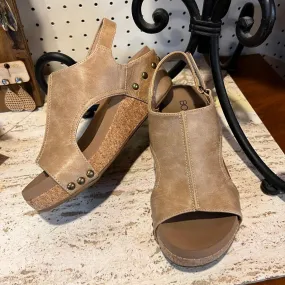 Volta ll Taupe Smooth Platform Wedge/Sandals