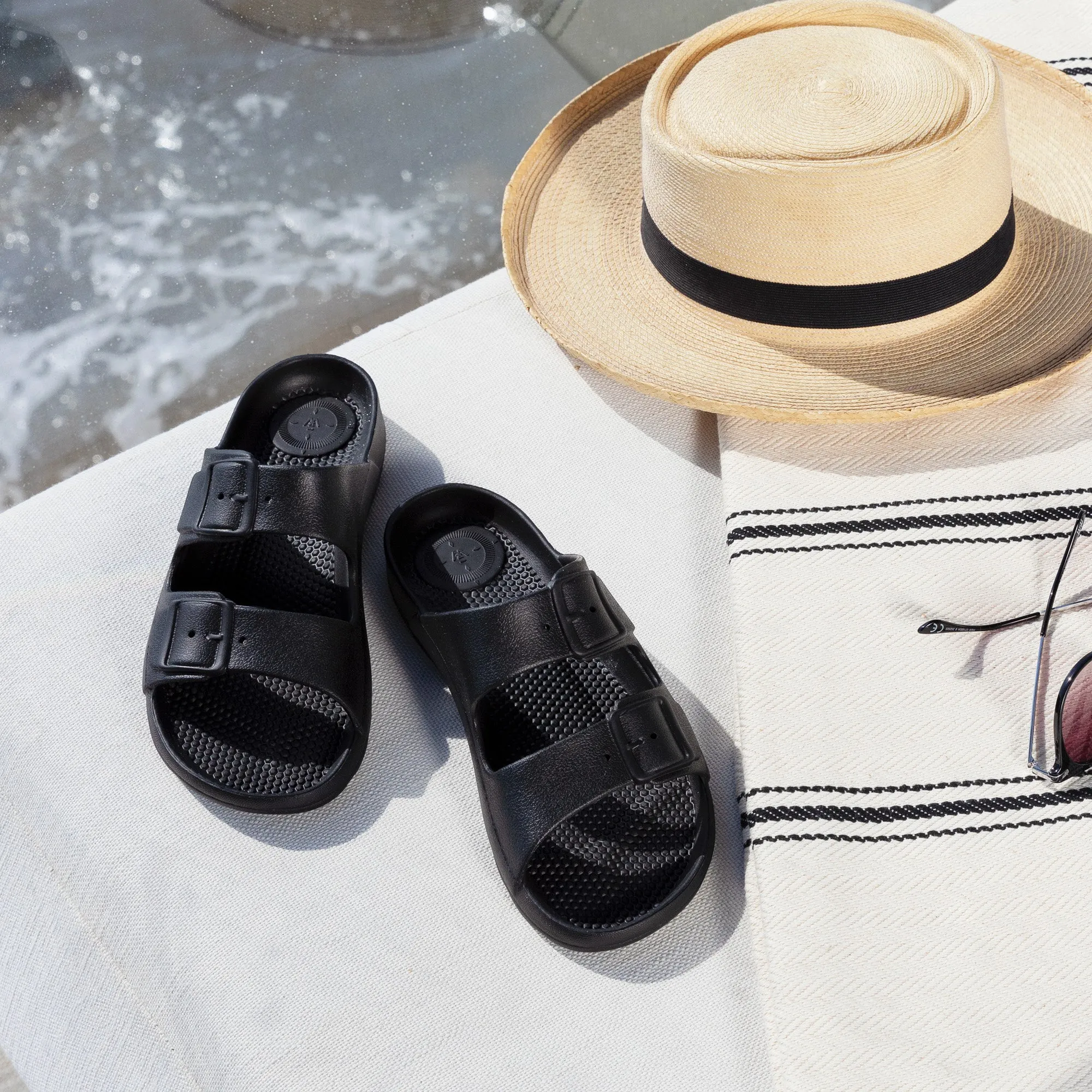 Women's Double Buckle Slide with Everywear® Technology